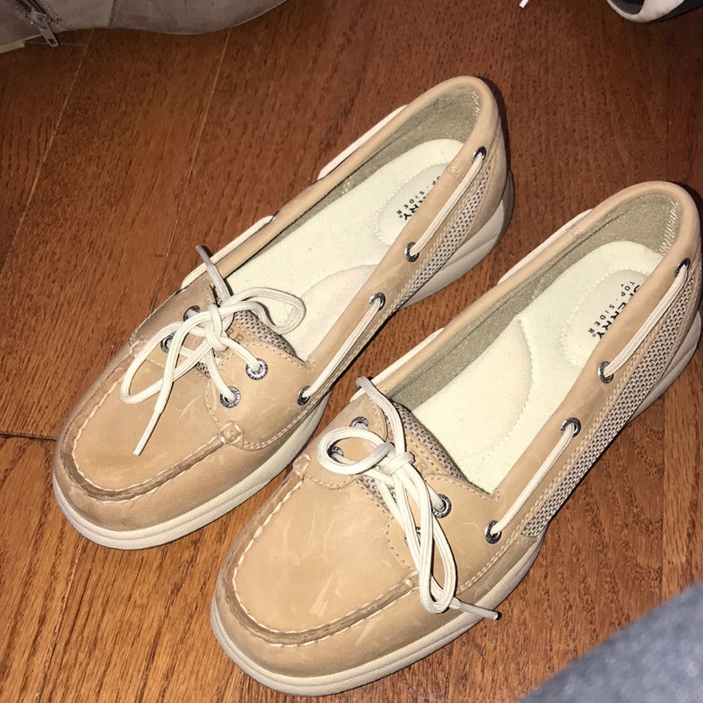 size 8 women sperrys